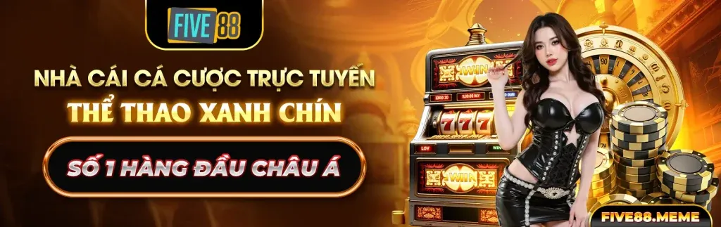 Bàn chơi sòng bạc sang trọng với chip, bài và xúc xắc tại win2888 win